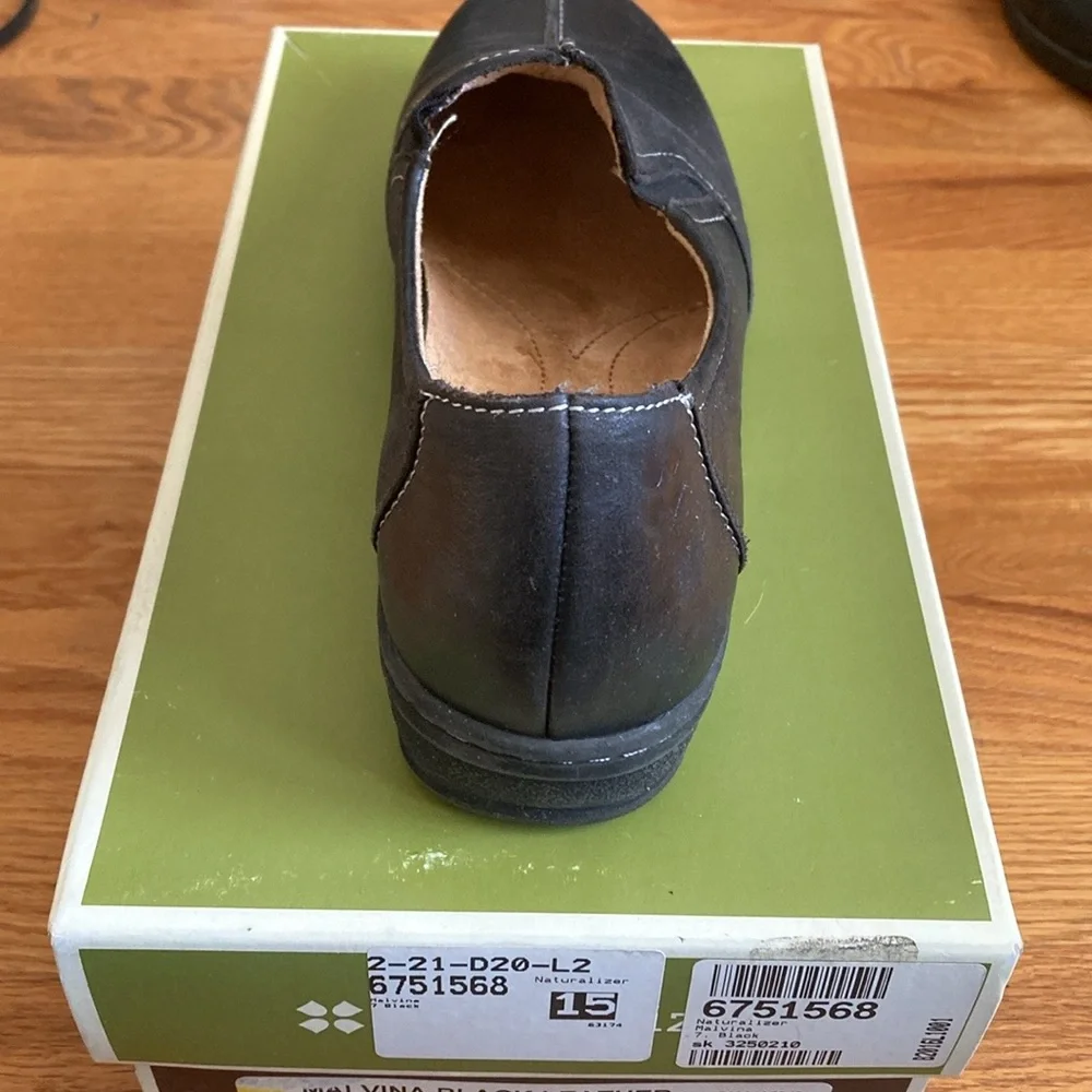 Naturalizer Malvina Black Leather Shoes - Picture 4 of 12